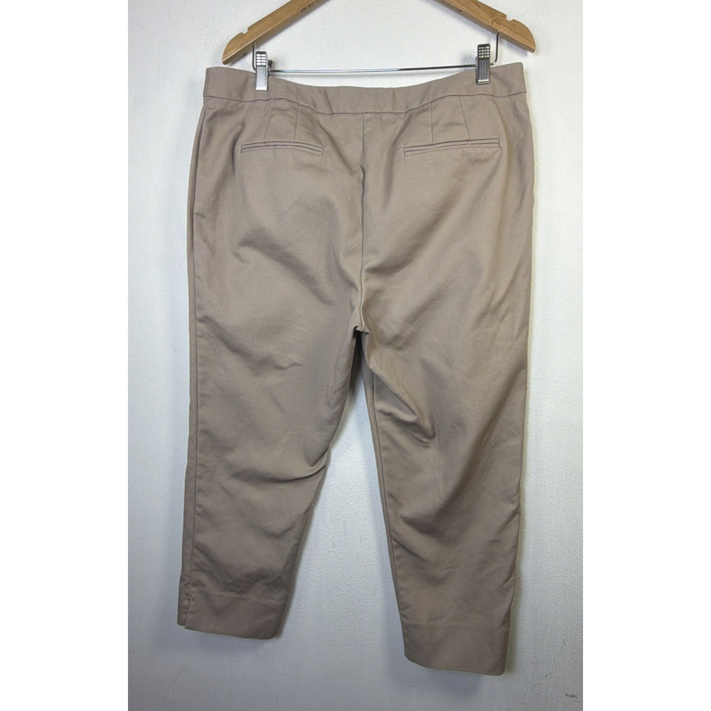 Chico's 2.5 Chino khaki Cropped Pants large 14 capri vacation resort cotton - Picture 4 of 11